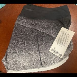 Lululemon speed up shorts 2.5”